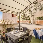 Piramide Terrace Bed & Breakfast