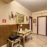Piramide Terrace