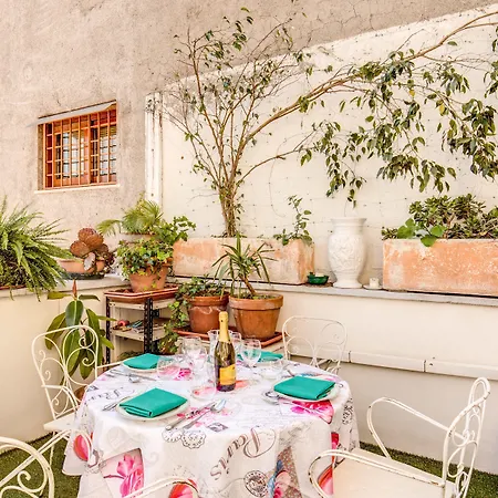 Piramide Terrace Oda ve Kahvaltı Roma