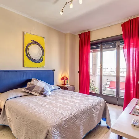 Piramide Terrace Oda ve Kahvaltı Roma