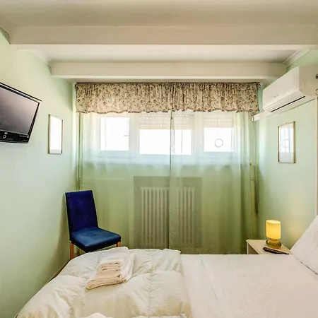 Oda ve Kahvaltı Piramide Terrace Roma