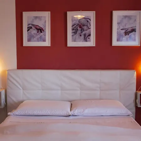 Oda ve Kahvaltı Piramide Terrace