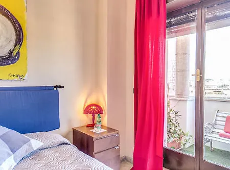 Piramide Terrace Nocleg ze śniadaniem 2*