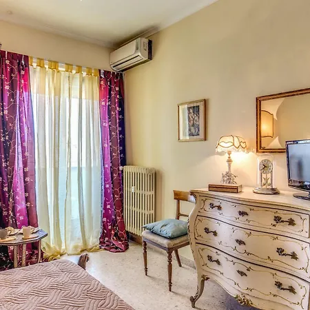 Oda ve Kahvaltı Piramide Terrace Roma