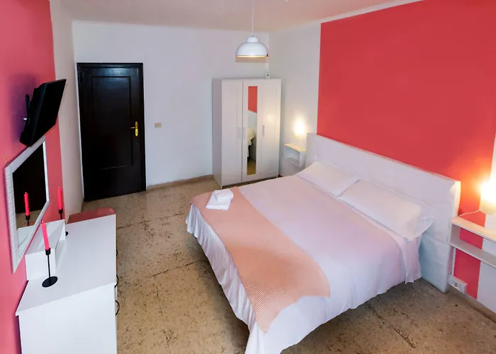 Piramide Terrace Oda ve Kahvaltı 3*